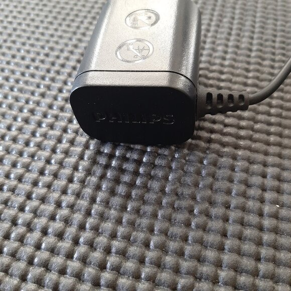 PHILLIPS Shaver CHARGER MODEL SSW-1759 FOR NORELCO - Picture 3 of 4